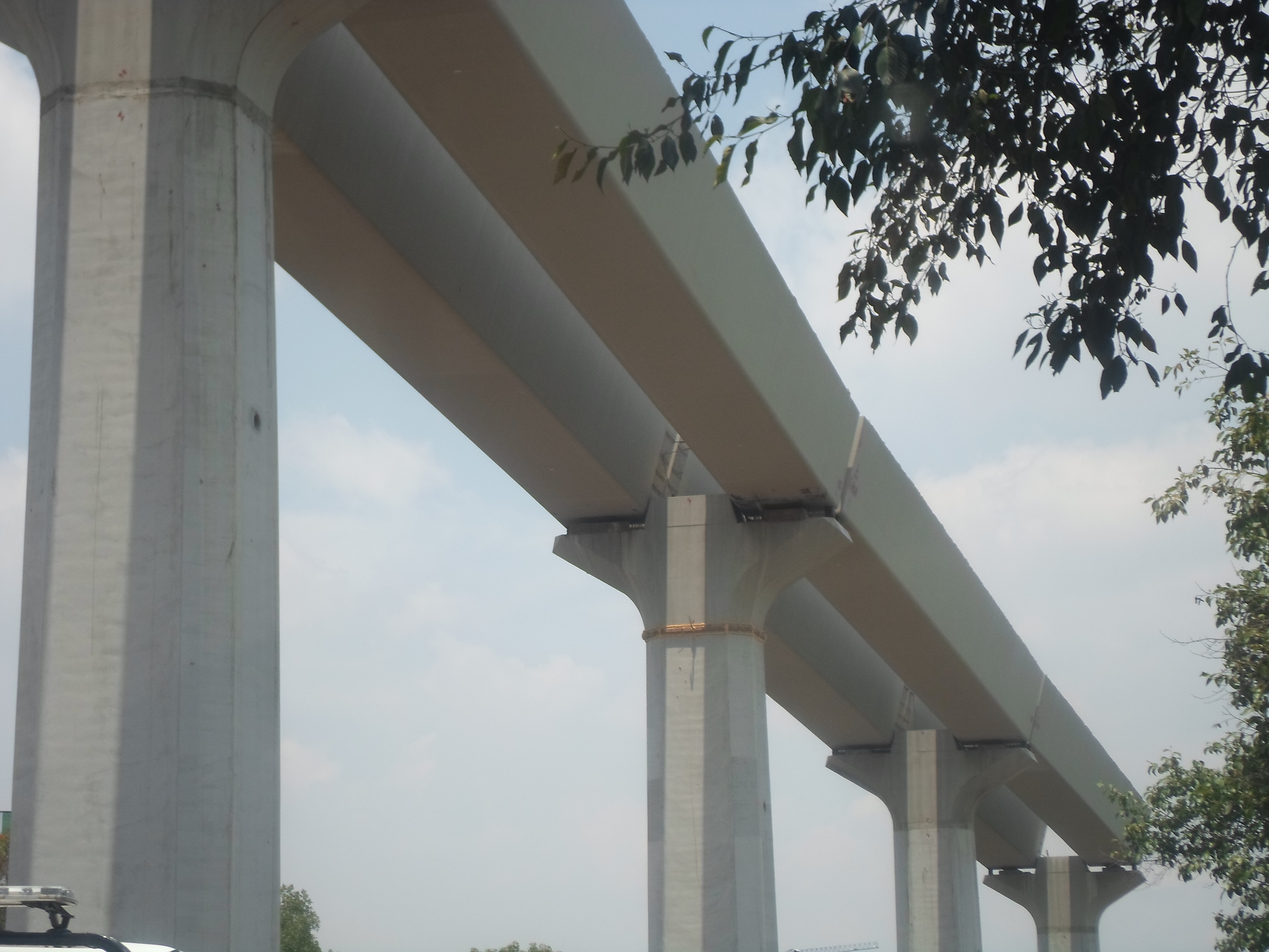 Columnas Tren Interurbano