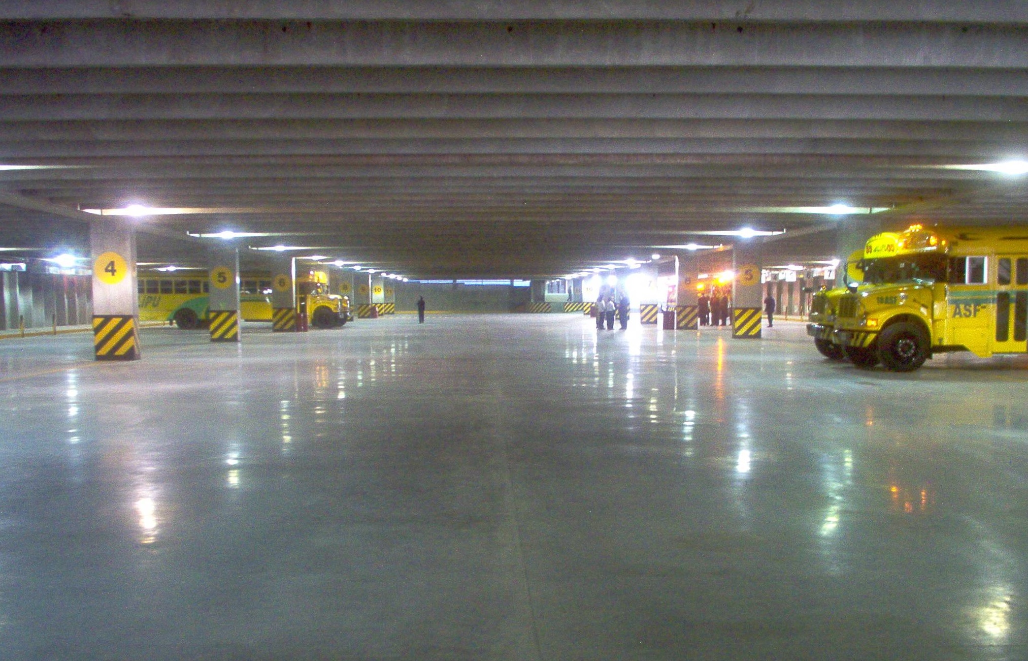 Estacionamiento Colegio Americano