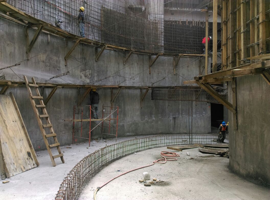 Fabricacion de Rampa de Estacionamiento Encinos