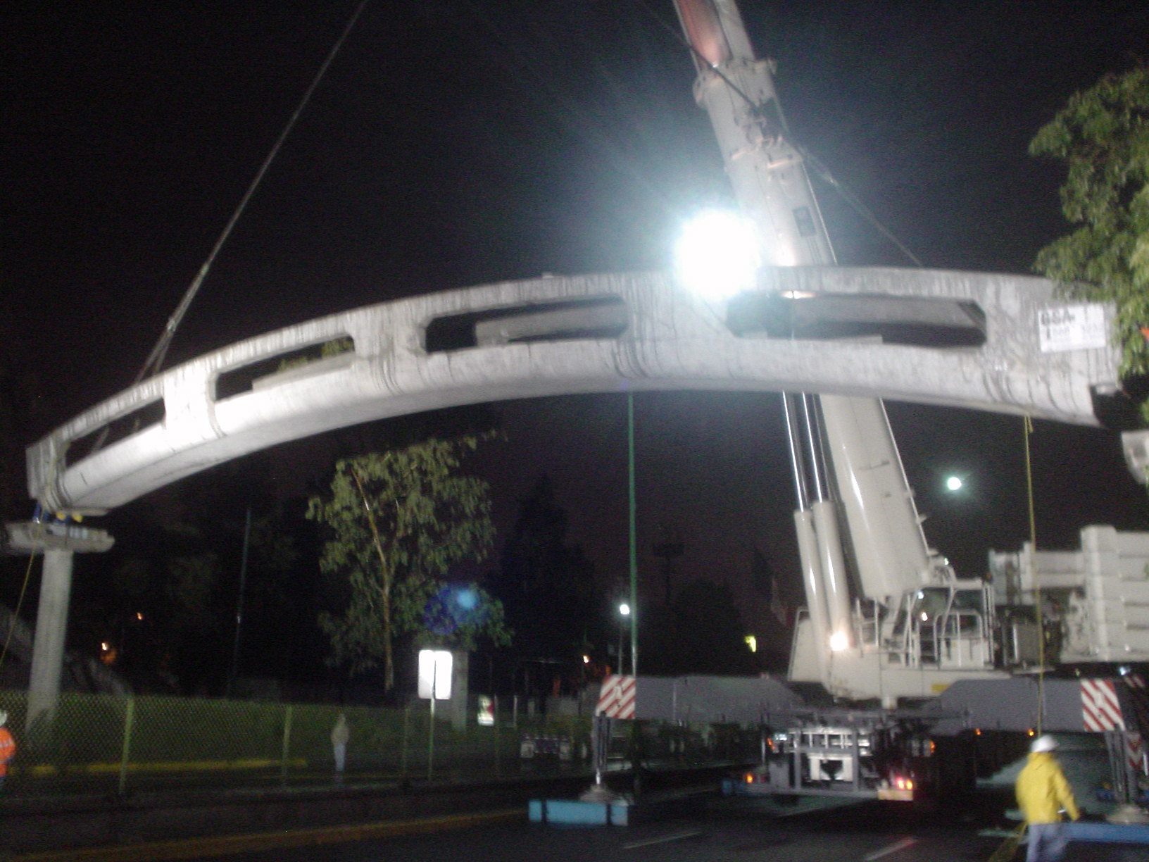 Trabe Curva Puente Peatonal